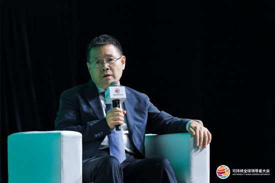 金风资本 全文|人文财经观察家、秦朔朋友圈发起人秦朔论女性领导力：从商业韧性到AI时代的人文引领